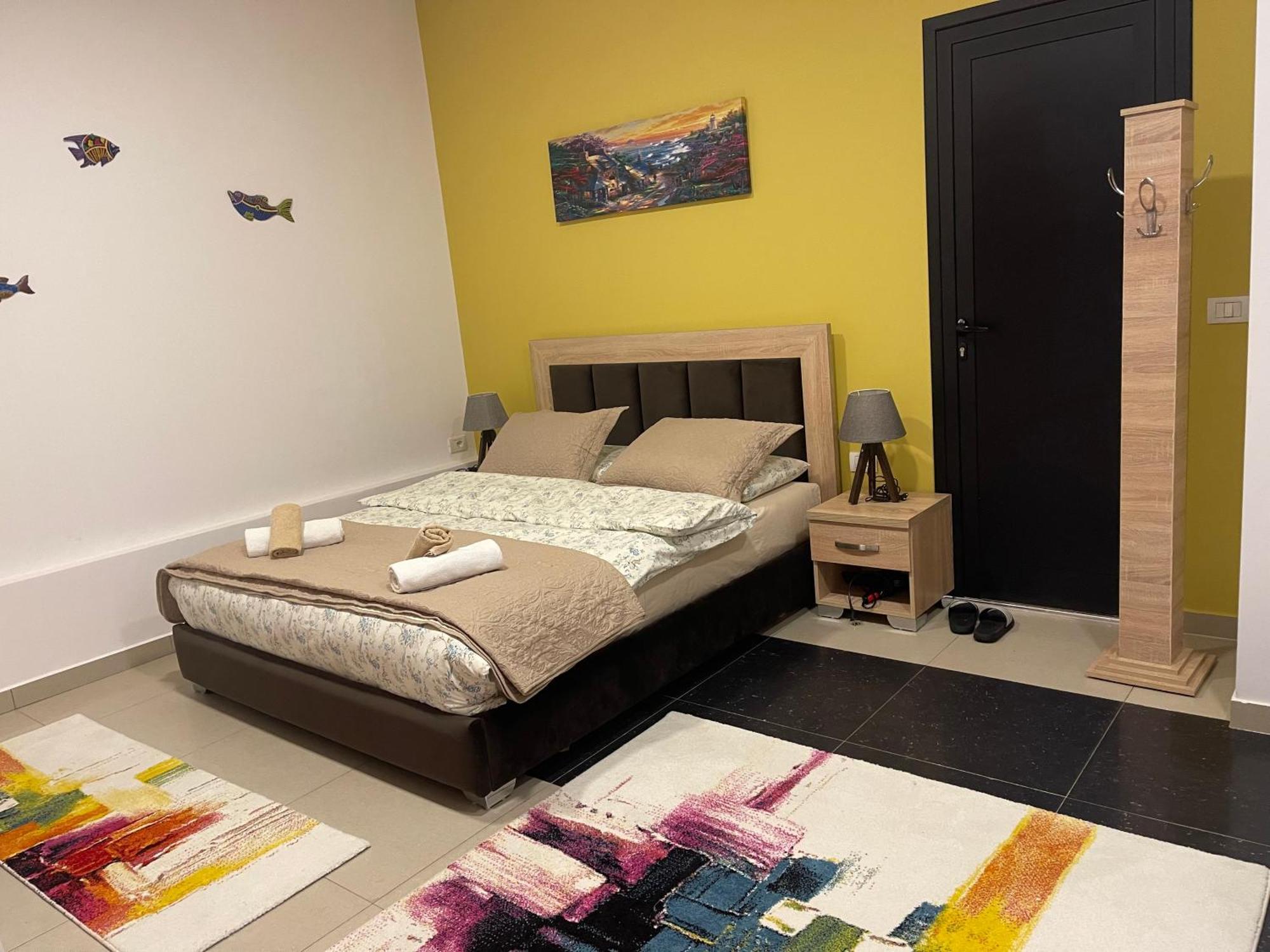 Small Hotel Ora ポグラデツ エクステリア 写真